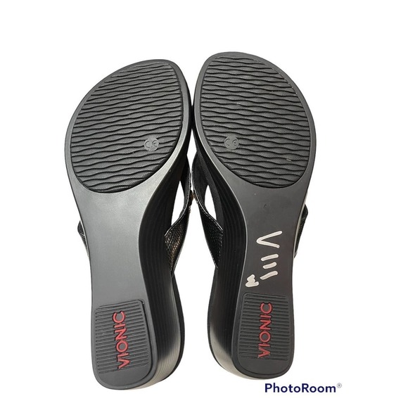 Vionic Black and Gold Women's Sandals 9.5 - Picture 9 of 9